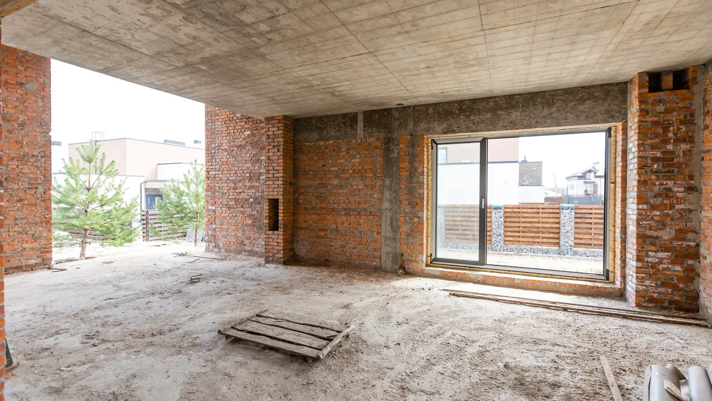Maison en brique au démarrage des travaux de construction